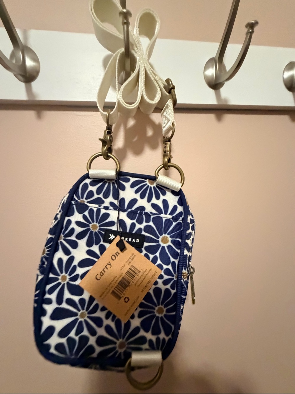 Thread Wallets Carry On Crossbody Bag + Matching Keychain NWT Blue Daisy Floral